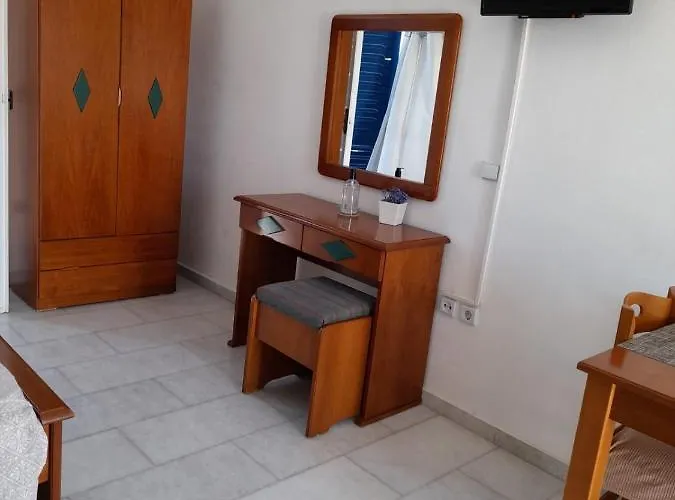 Galanos * Naxos City